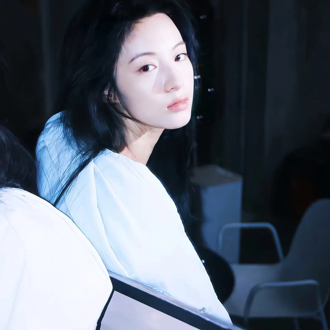 男性新娘子